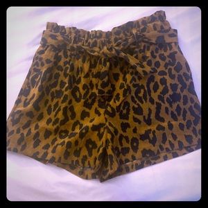 🌟NWT leopard shorts 🌟